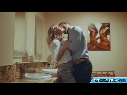 ❤️ Бүкіл аққұба сізді қоғамдық дәретханада азғырғанда ❤ Суперпорно kk.hentaisaturn.ru ️❤
